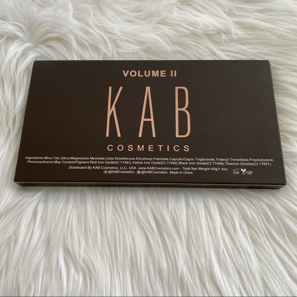KAB Contour Volume 2 Palette - Picture 3 of 4